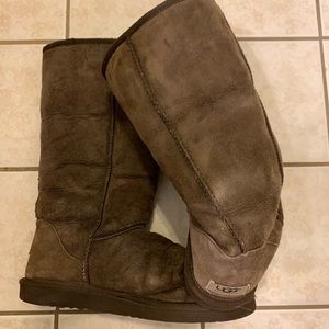 Women’s size 10 brown Ugg boots
